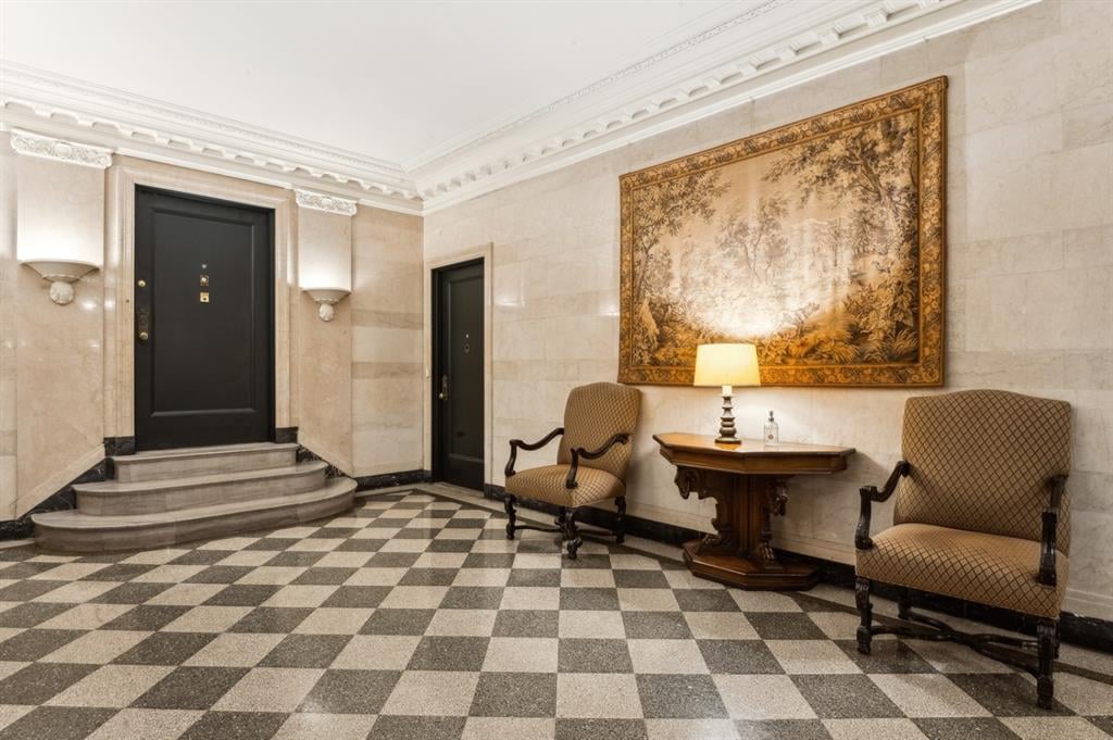 390 Riverside Drive 5G