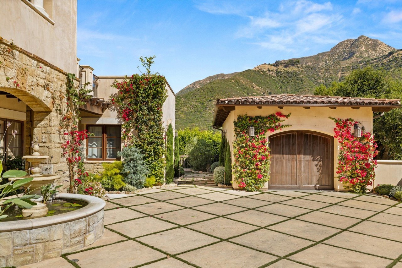3091 Hidden Valley Ln