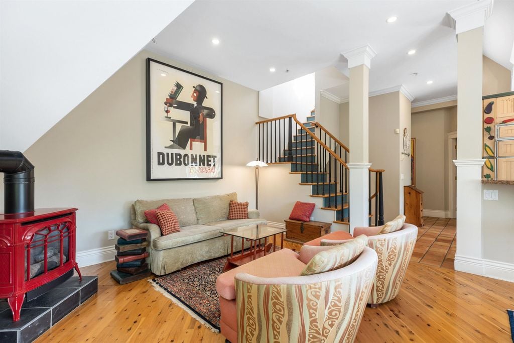 380 W 10th Ave, #PH6