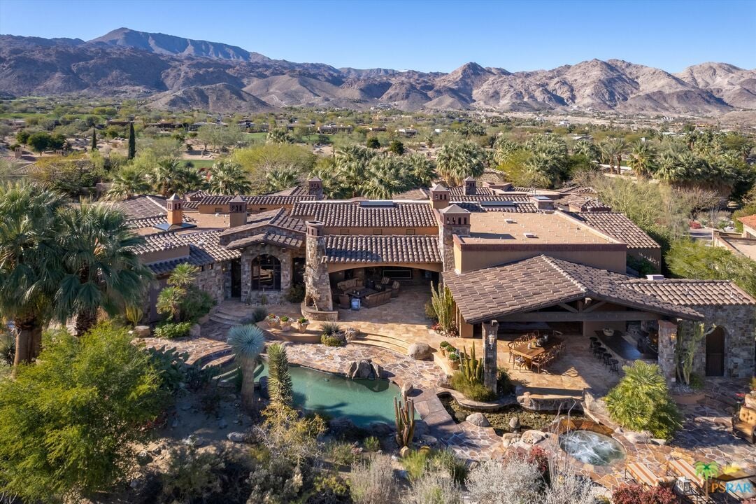 527 Mesquite Hills