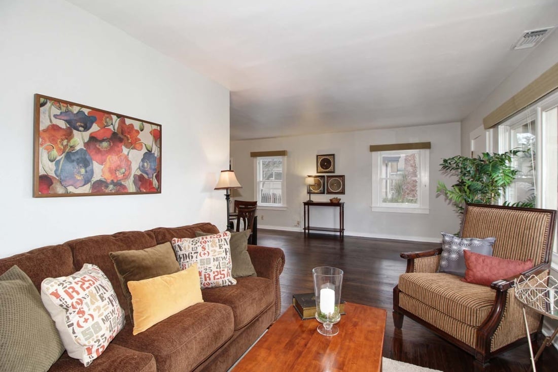 Just listed! Darling Elmhurst home