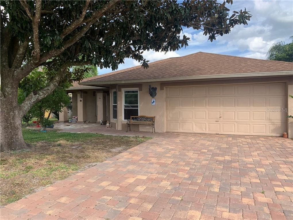 1063 Beckstrom Dr