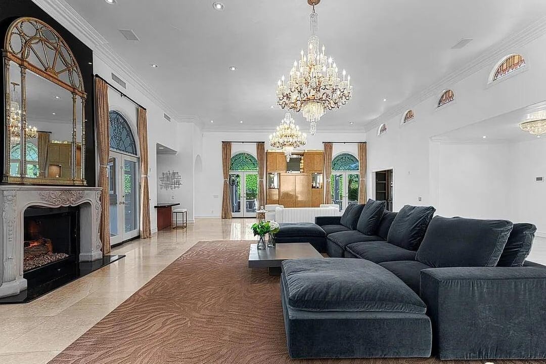 Blissful Palazzo