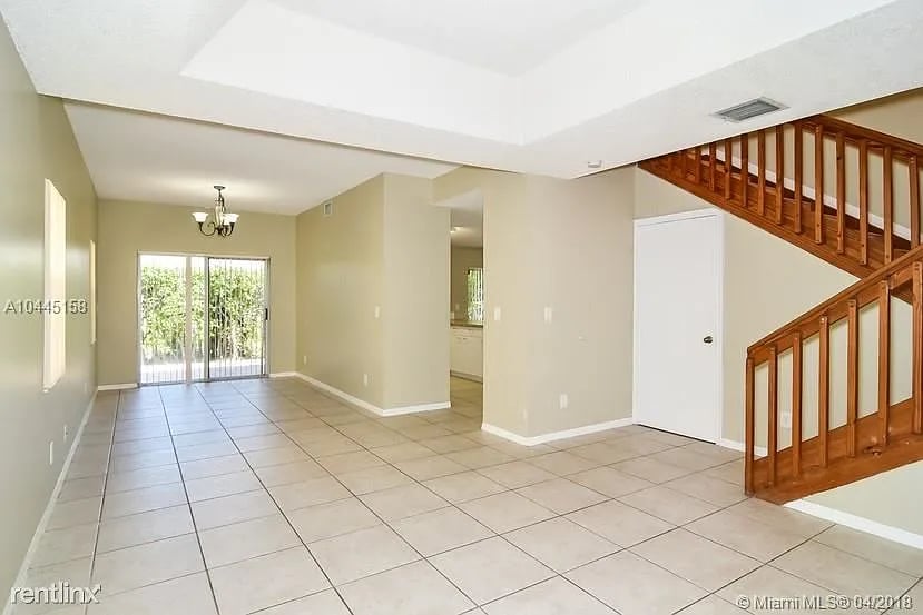 11131 NW 34th Pl