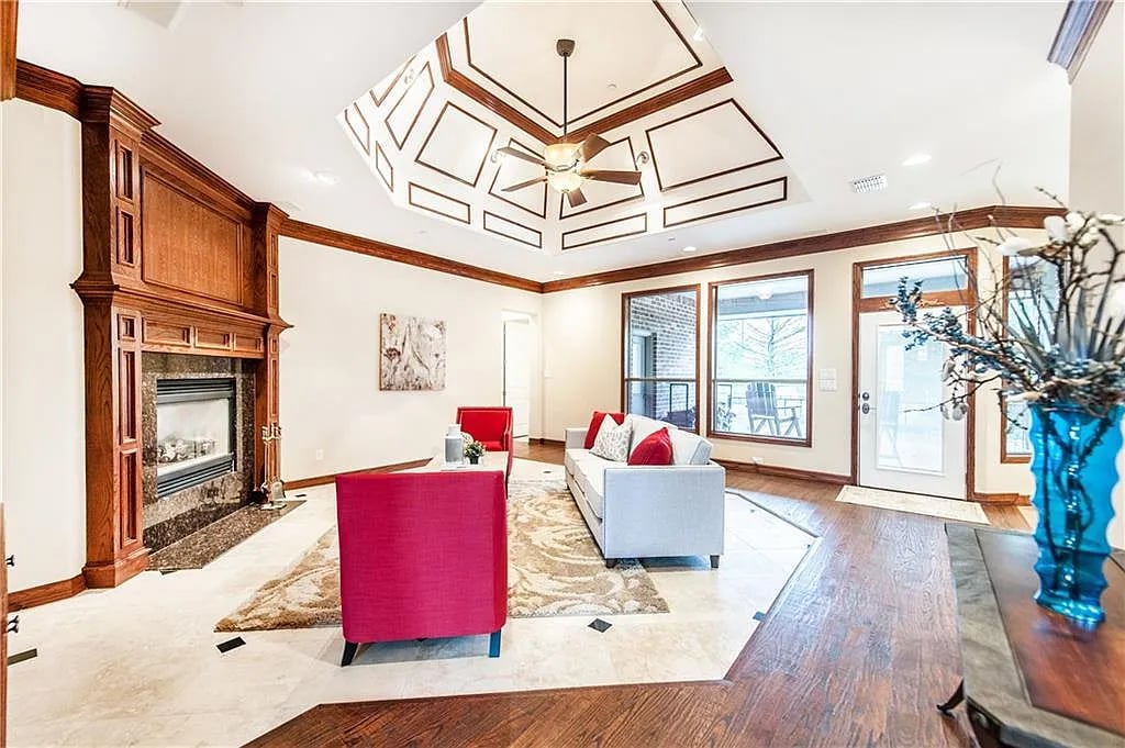 5507 Pinnacle Oak Dr