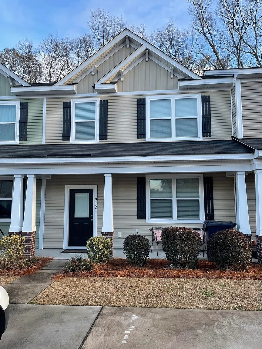 9157 Parlor Dr