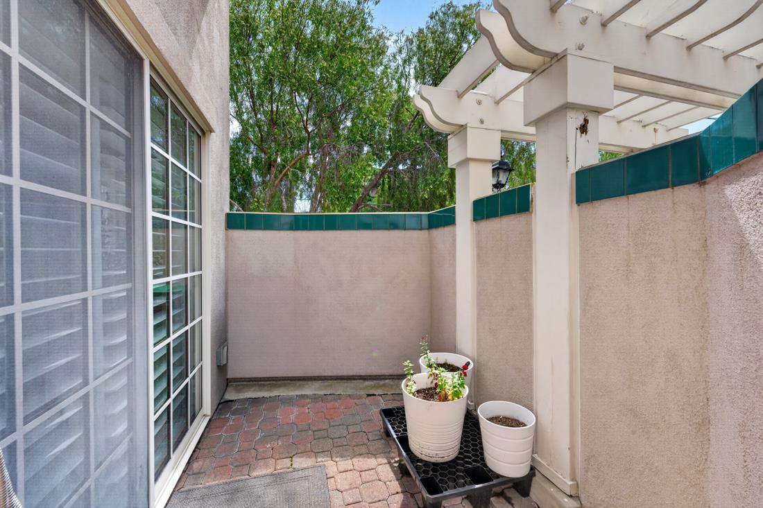 701 Woodside Way, #A