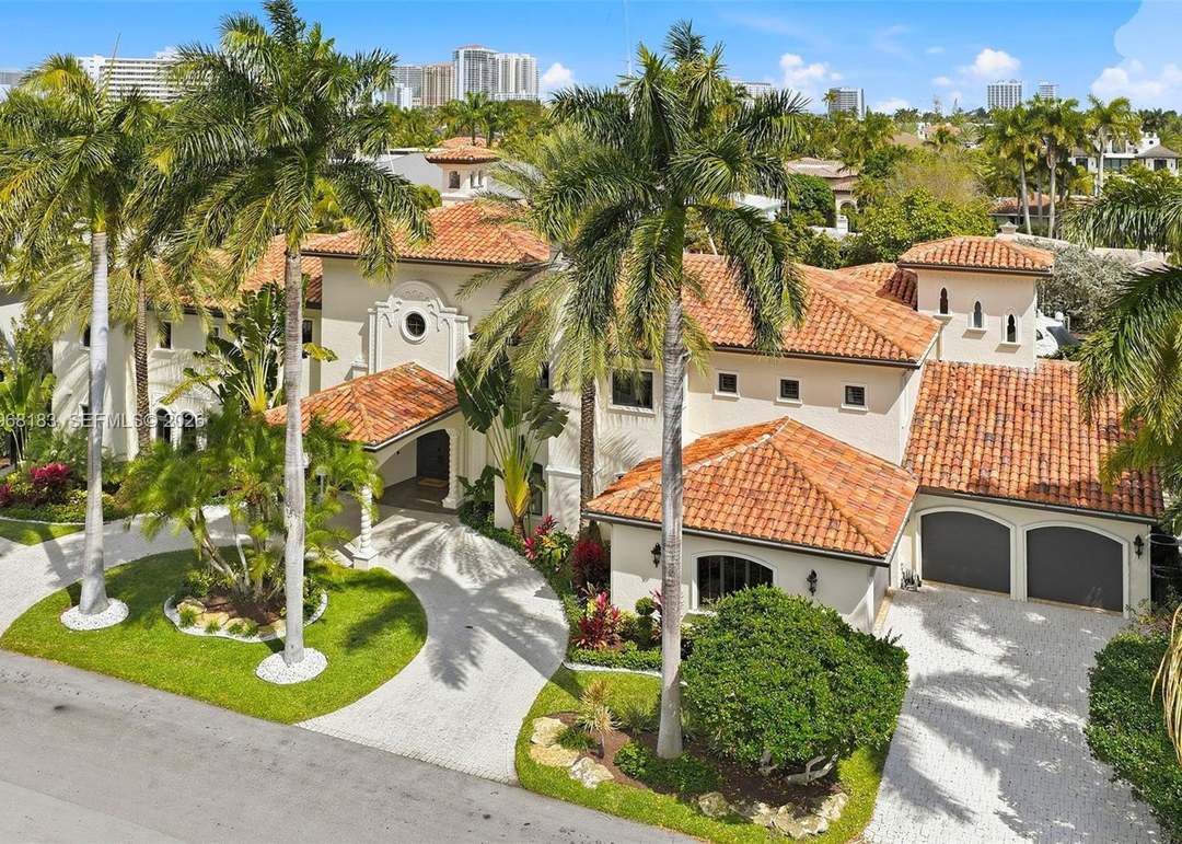 628 Coral Way