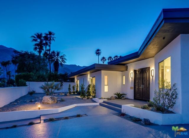 1080 E Buena Vista Dr