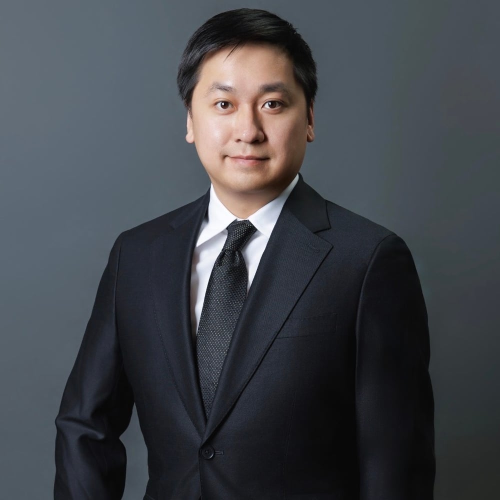Bryan Lim Toronto, ON Real Estate Agent Headshot