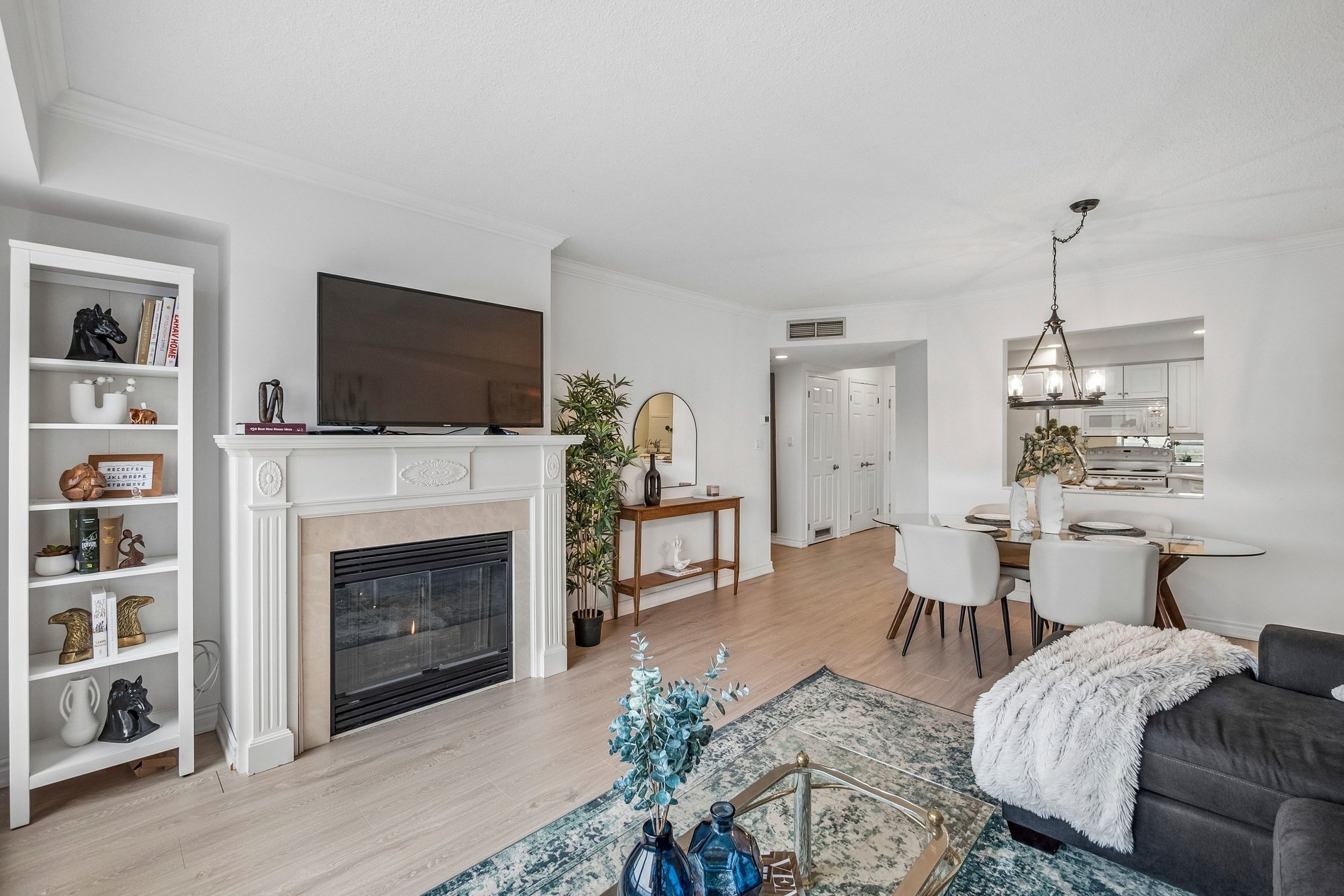 1818 Bayview Avenue #605