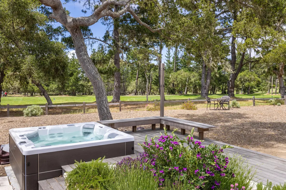 Treasure Oaks