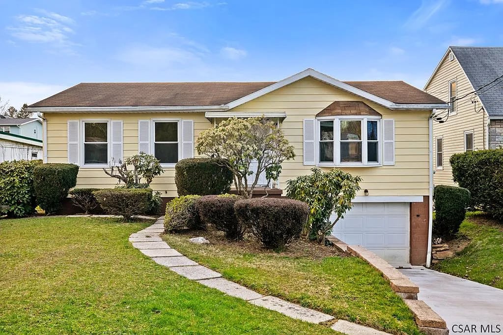 315 Nees Ave
