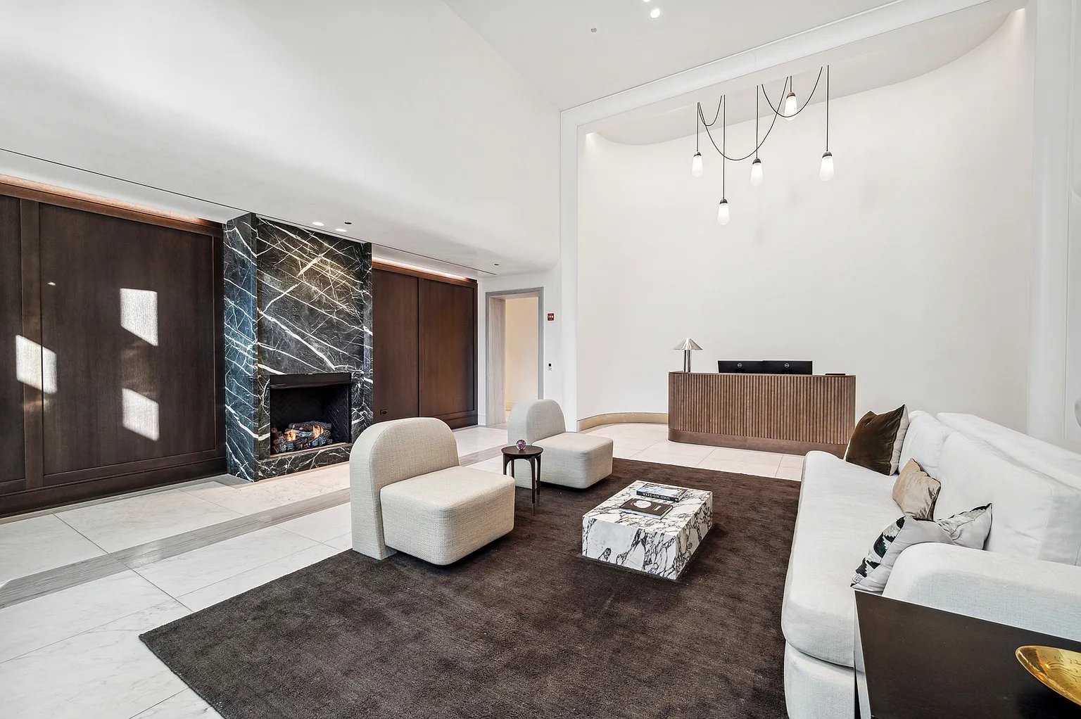 21 N May St, #405