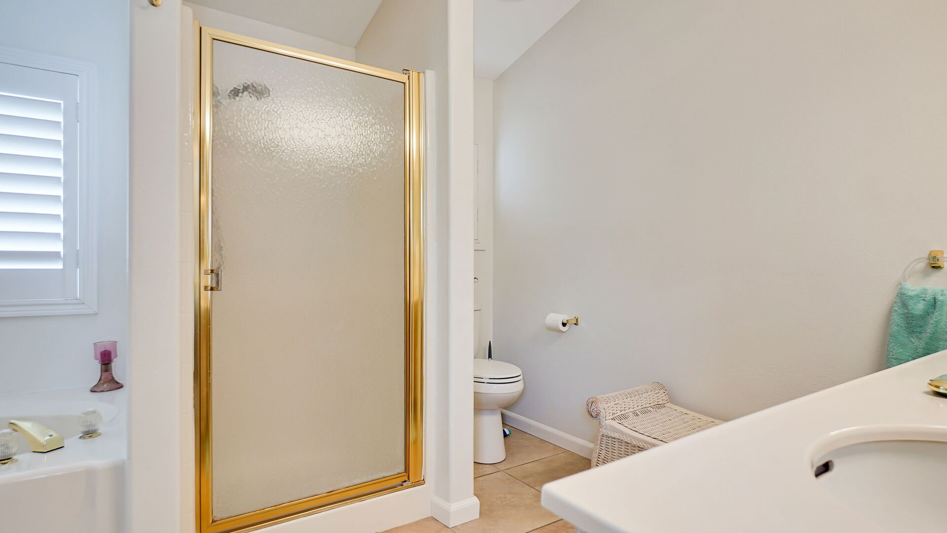 8651 Foothill Boulevard 35