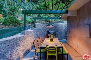 7979 Willow Glen Rd