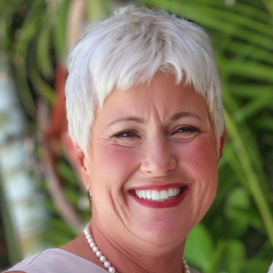 Ruth Stoots Naples, FL Real Estate Agent Headshot