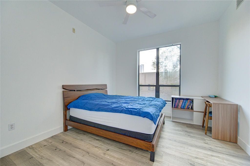1901 Post Oak Blvd #3105