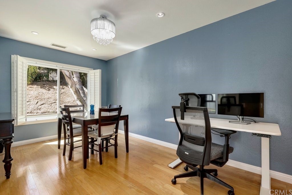 22242 Pewter Ln