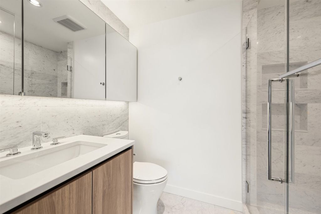 4720 Lougheed Hwy, #2411