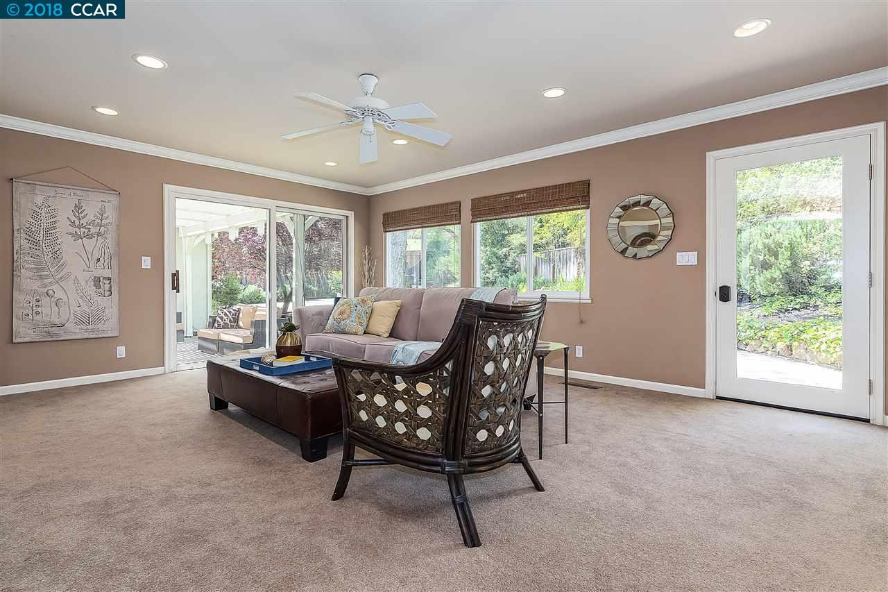 1853 Del Rio Dr