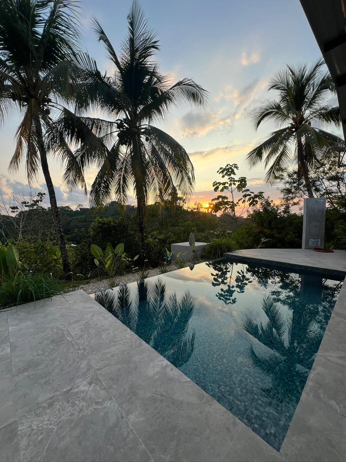Ocean Peek Paradise Villa - 3 Bed - 1 Bath With a Pool in Hatillo