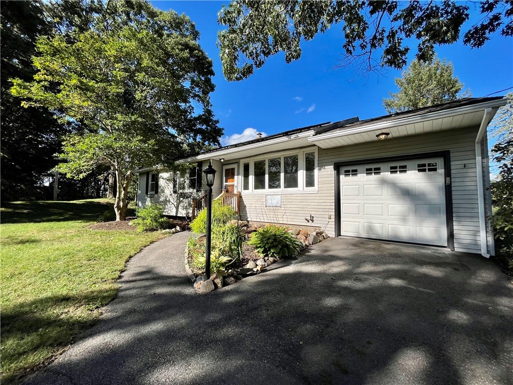 10 Mitola Dr