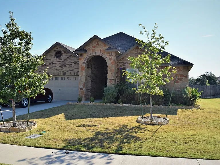 102 Livingston Ct