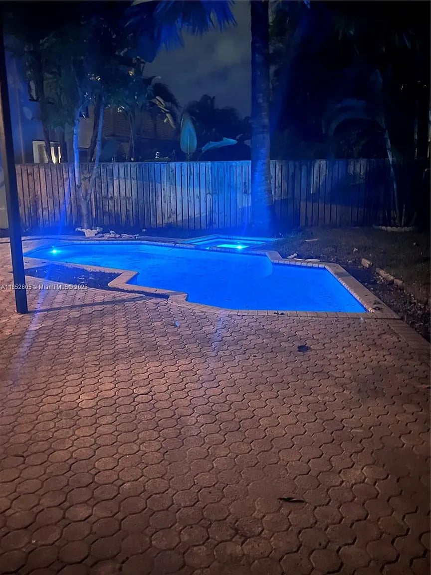 2449 NW 64th St