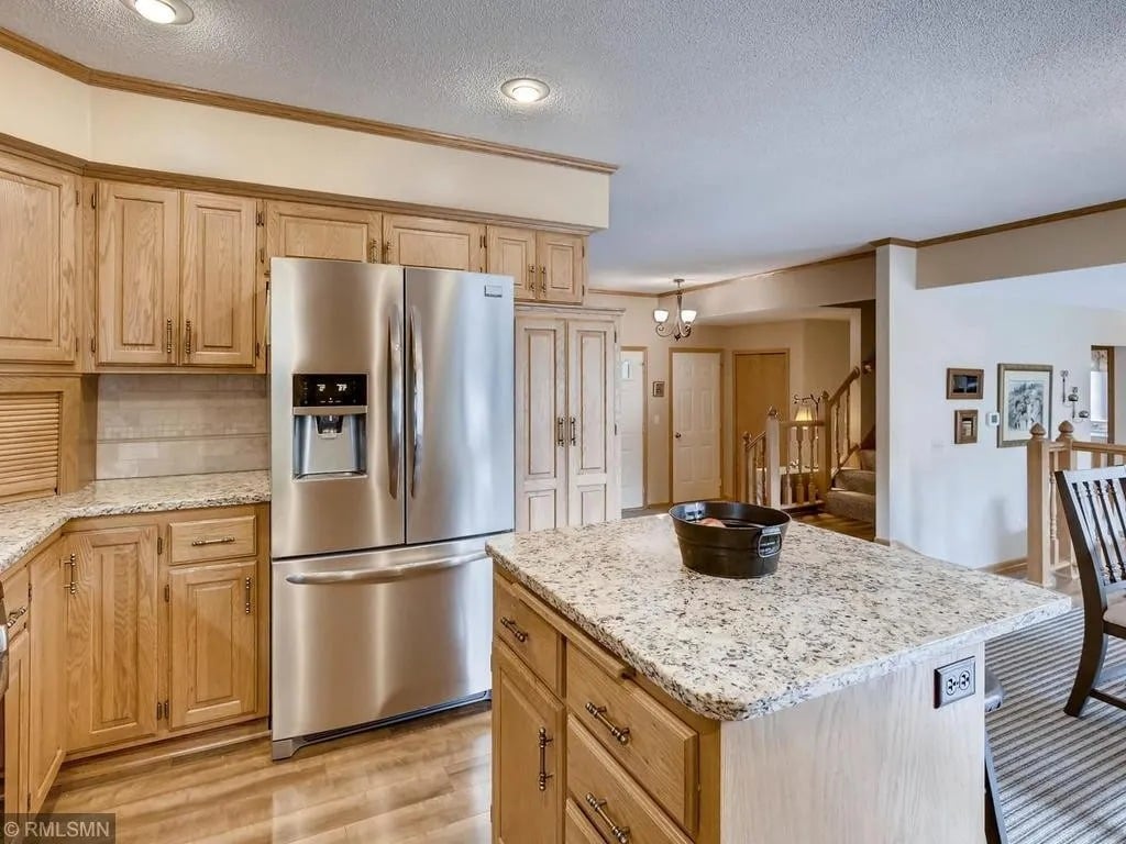 1451 Fallbrook Ln
