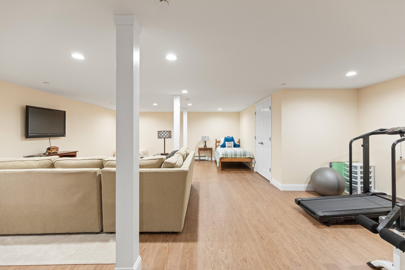 17 Atlantic Drive, Unit #: 17B