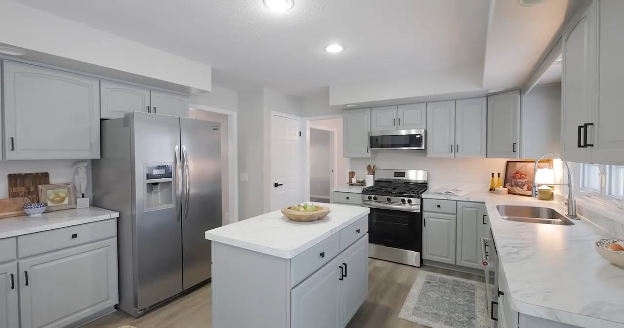 27 Stillington Court in West Henrietta, NY