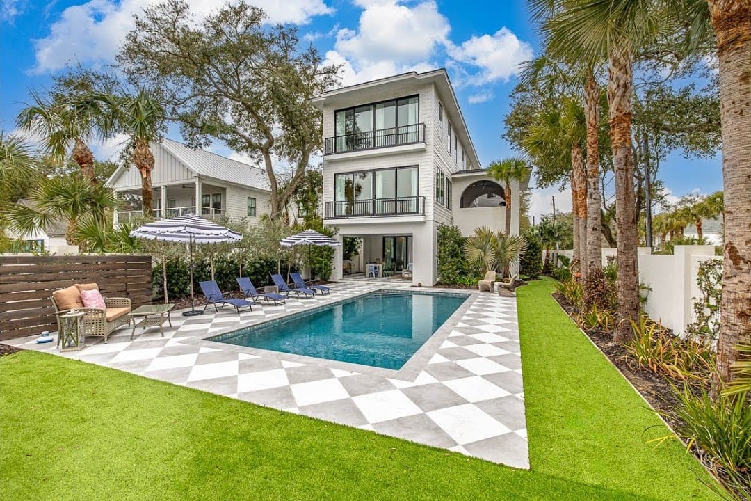 1833 Dixon Lane East Beach HD 1080p