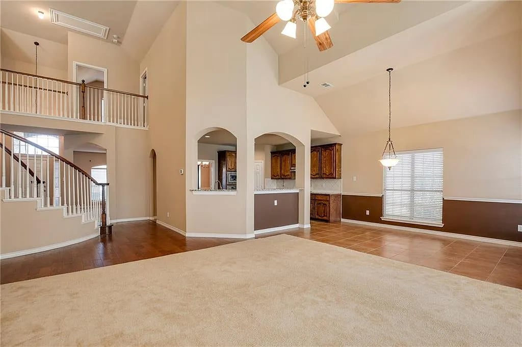 208 Country Meadow Ct