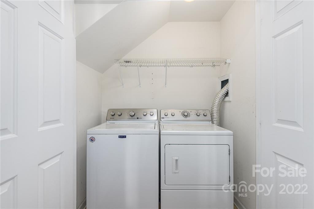3025 Misty Harbor Cir