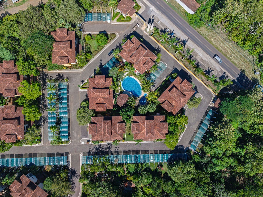 The Oaks #21 | Top-Floor, Turnkey Condo Minutes from Tamarindo