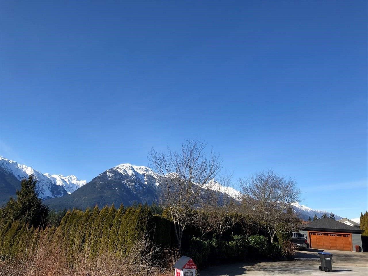 2015 Glacier View Dr