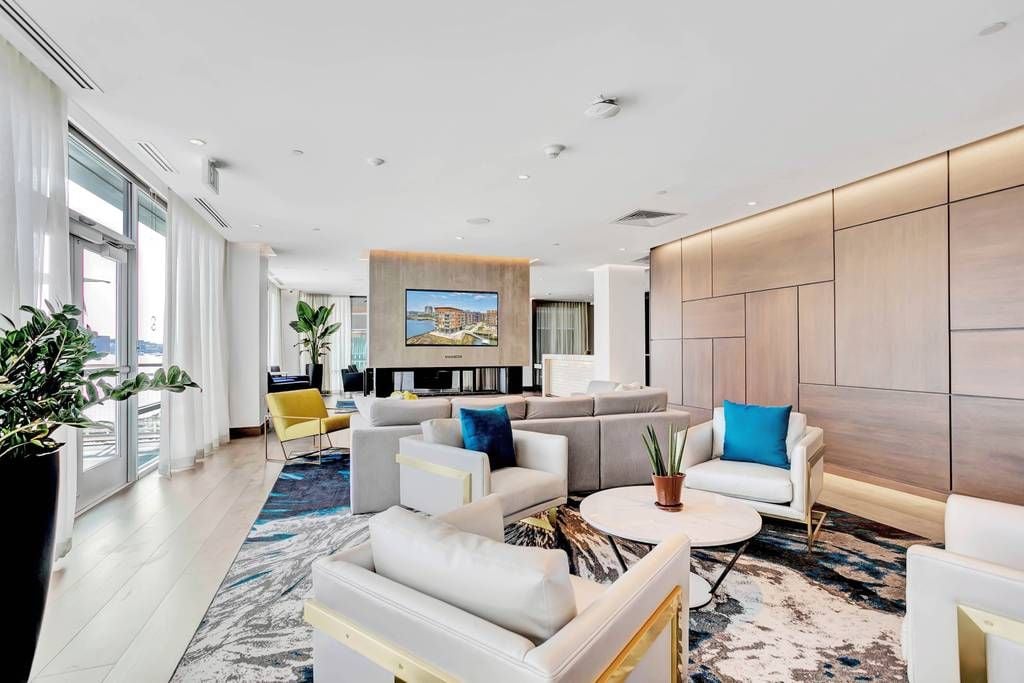 Slip65 Residence 209