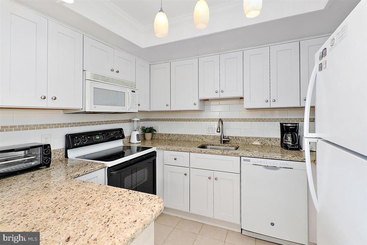 10900 Coastal Hwy #2007