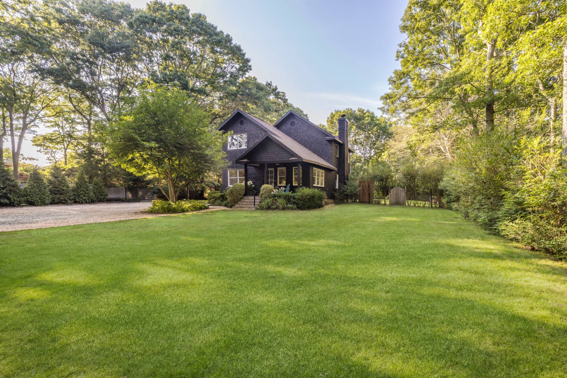 7 Wooded Oak Lane, East Hampton