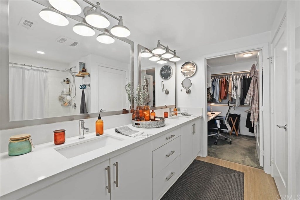 118 S Avenue 50, Unit 204