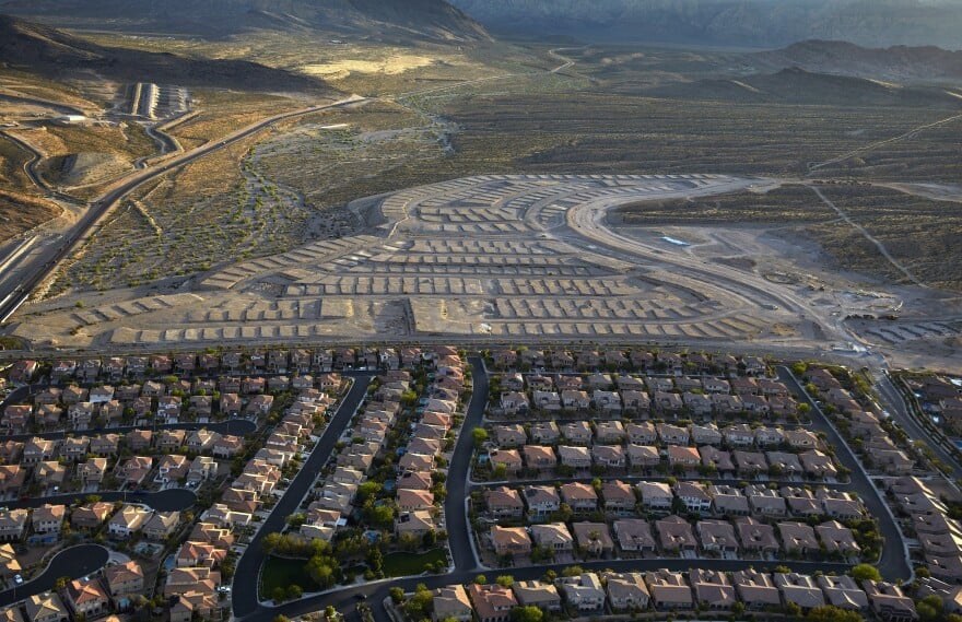 🏡 Exploring Real Estates in Las Vegas, NV: A Dynamic Market Full of Opportunity 🏡