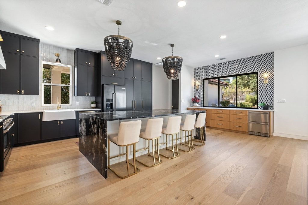 34 Autumn Oaks