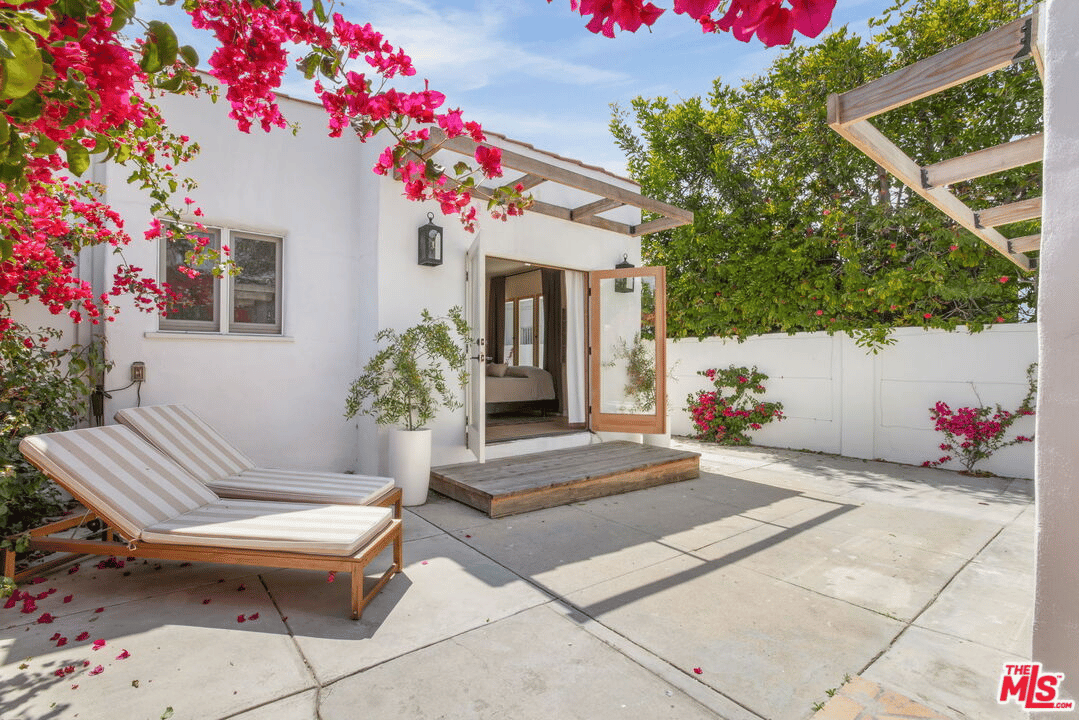 6277 Commodore Sloat Dr