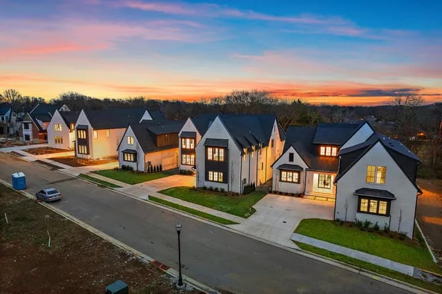 320 Kelly Glenn Ct