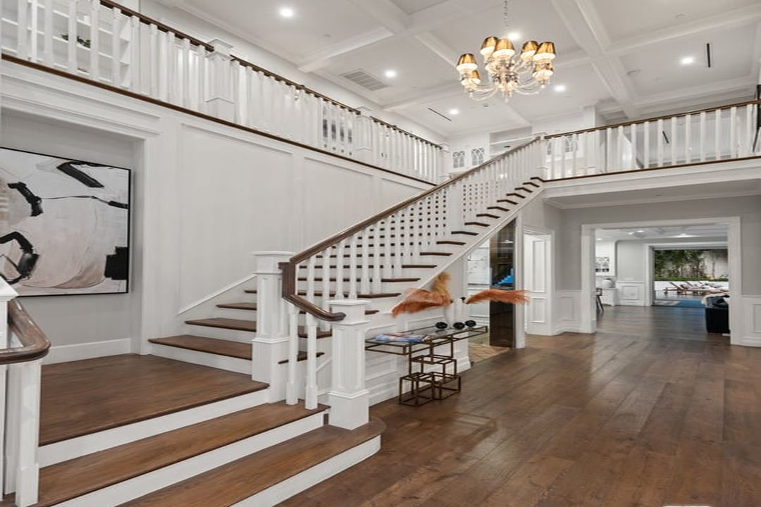 Luminor Heights, Laurel Canyon Blvd, 90046