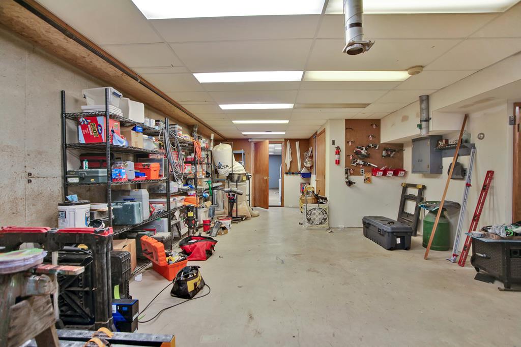 12 Hillcrest Circle