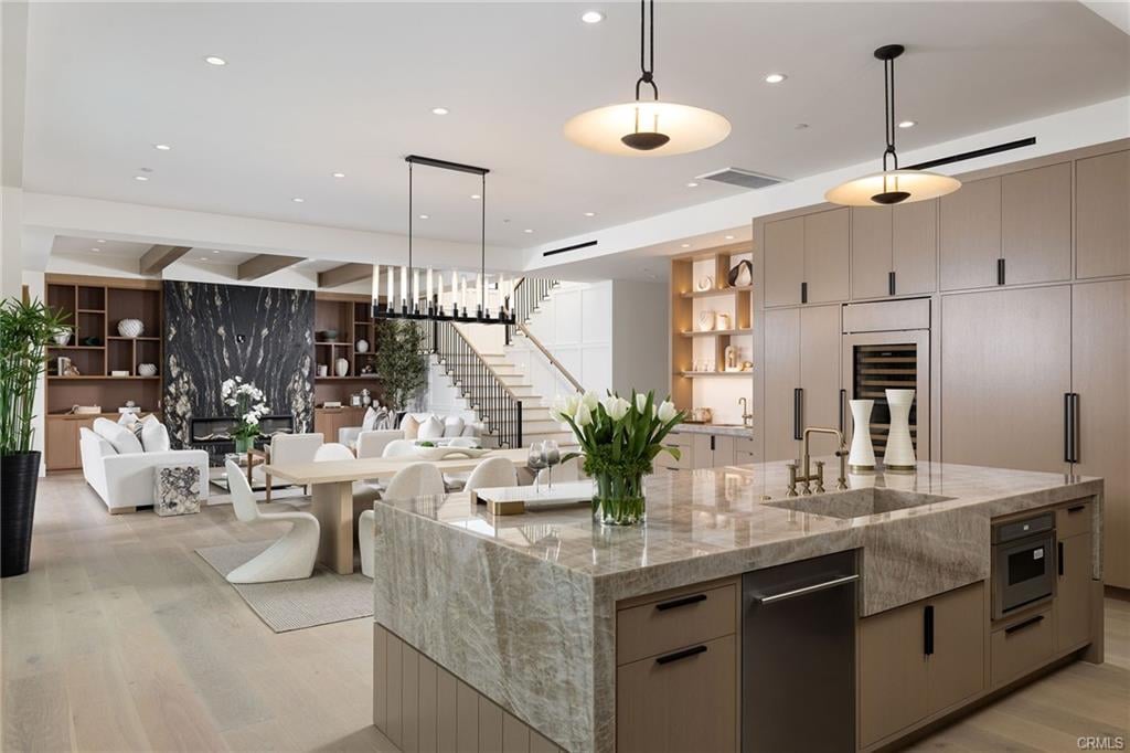 9121 Christine Dr.