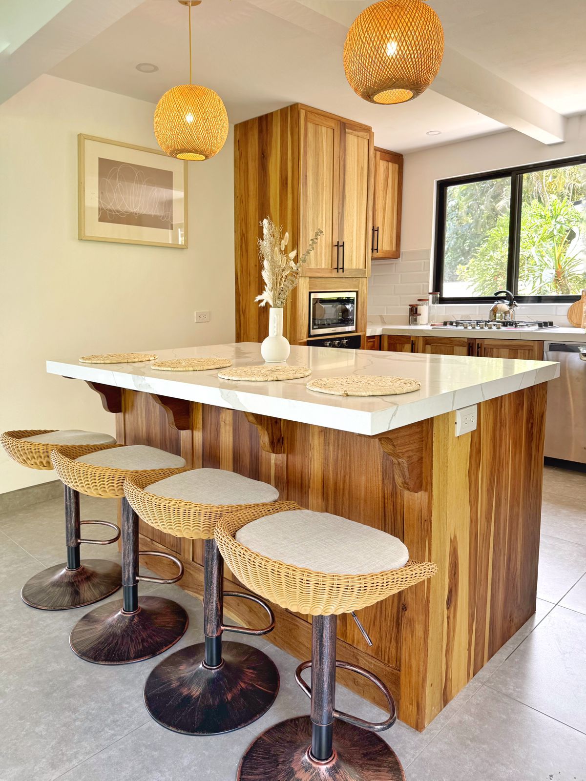 Whale’s Tail Paradise Vista – 3.7 Acre Oceanview Dream Home in Uvita