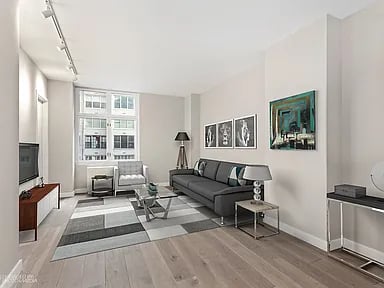 188 E 70th St APT 5E